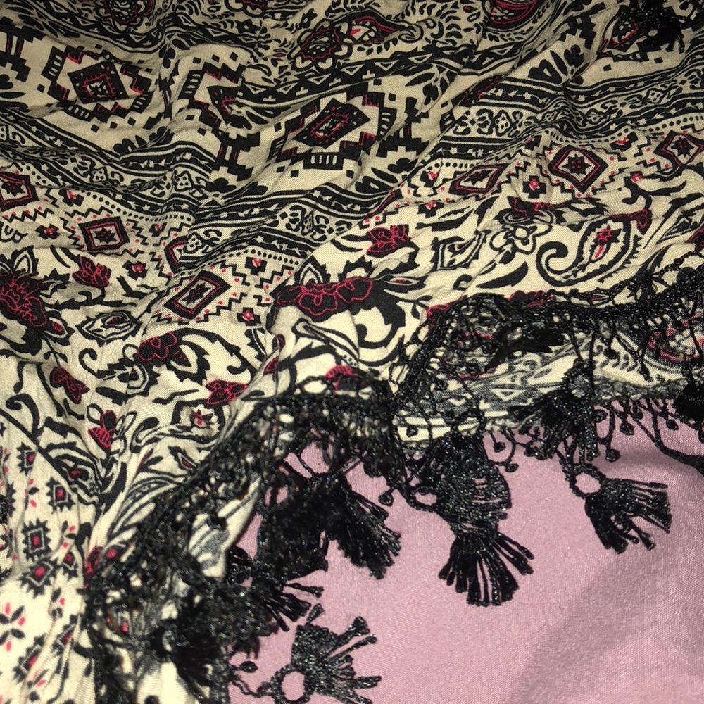 patterned shorts - Picture 2 of 3